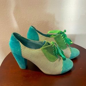 Desigual low rise booties size 7.5
